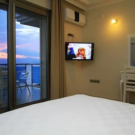 ホテル Fener Cafe & Kahvalti Çeşme