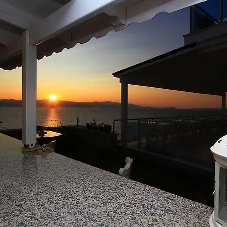 Fener Cafe & Kahvalti ホテル Çeşme