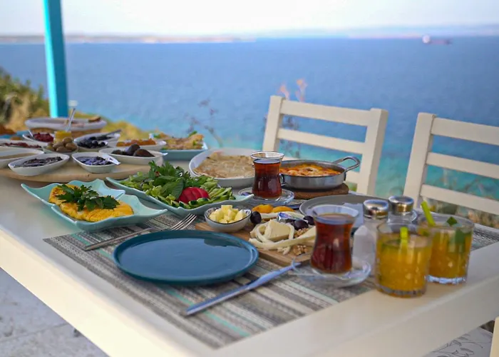 Fener Cafe & Kahvalti 3*